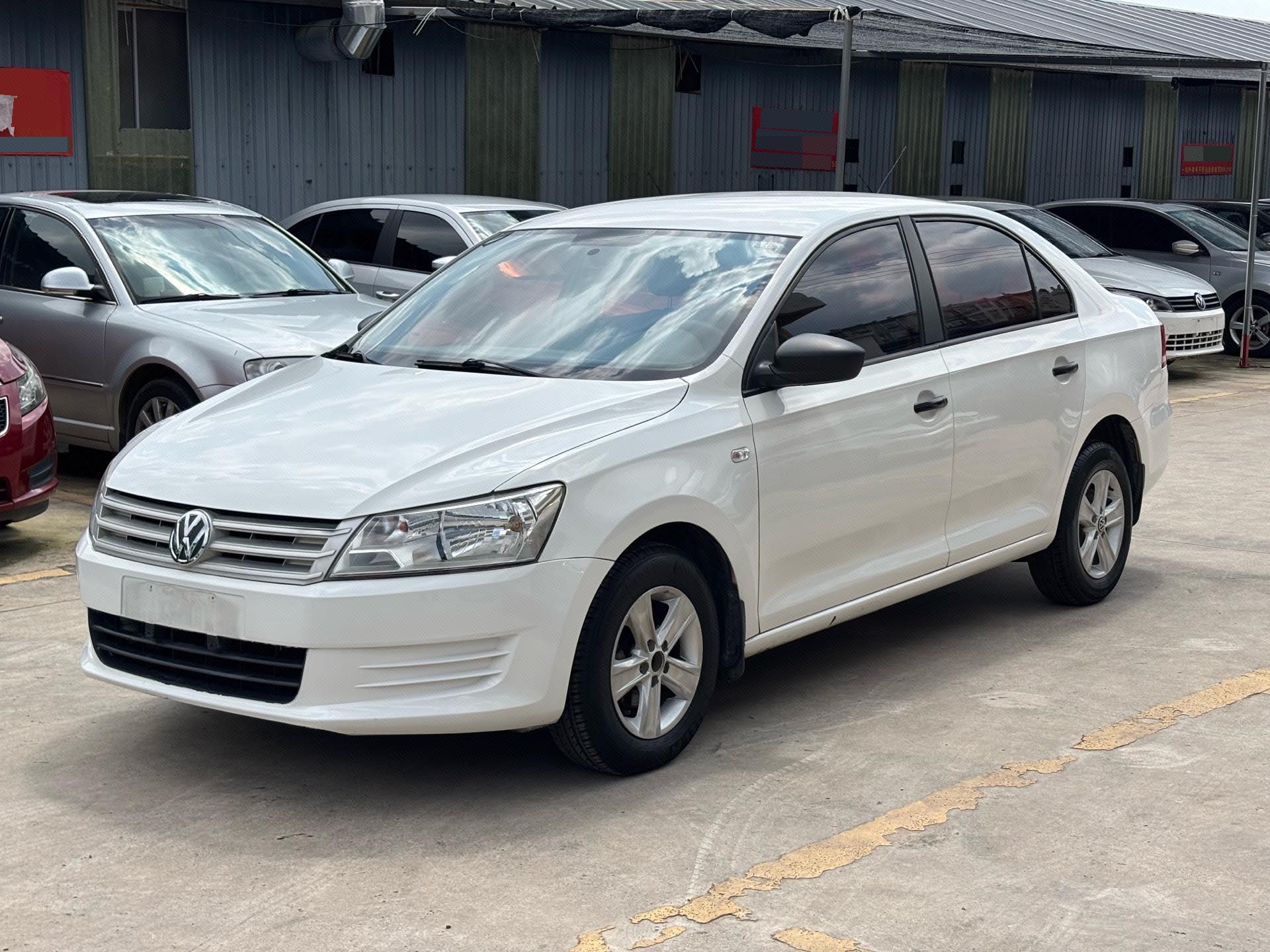 Volkswagen Santana 2014 Volkswagen Santana 2014 car image