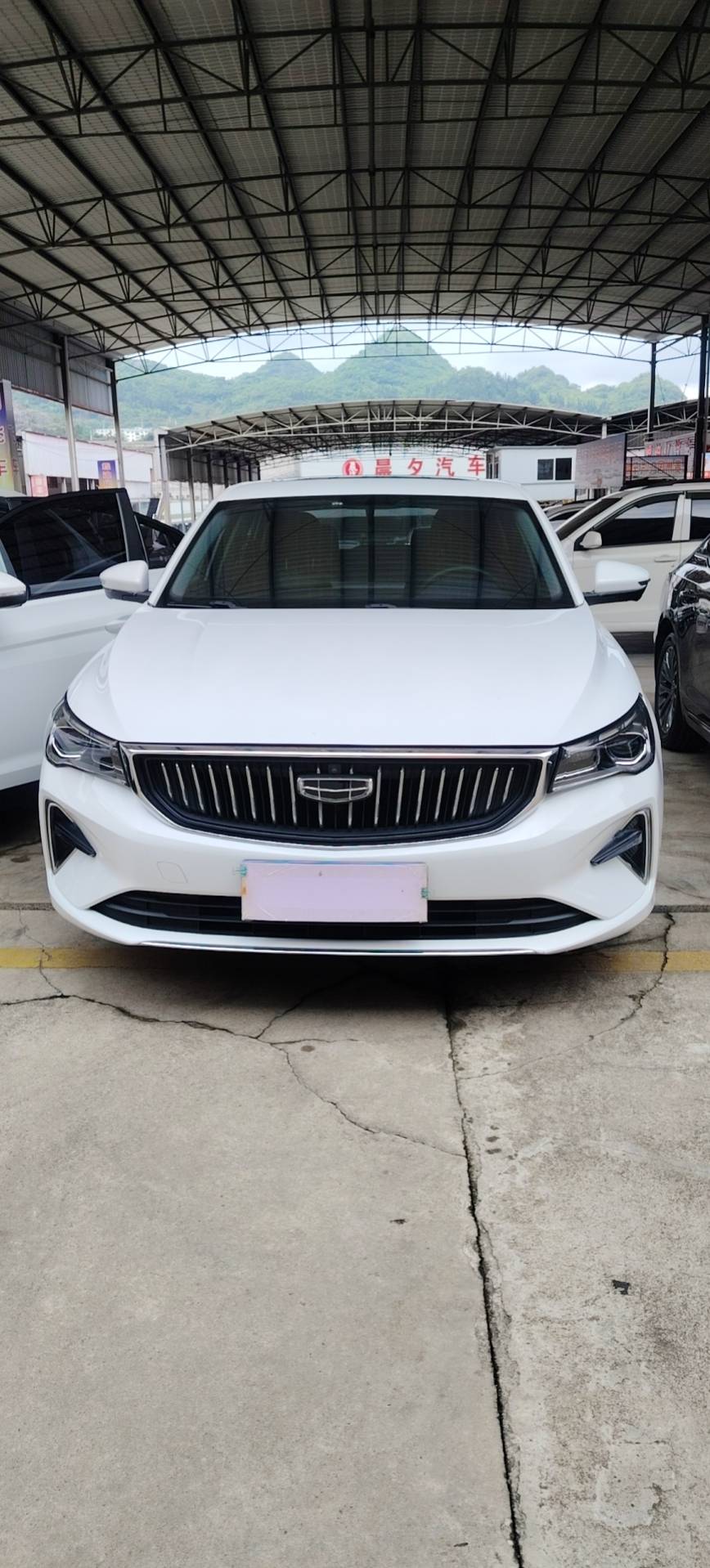 GEELY Emgrand 2021 #2 GEELY Emgrand 2021 car image #2