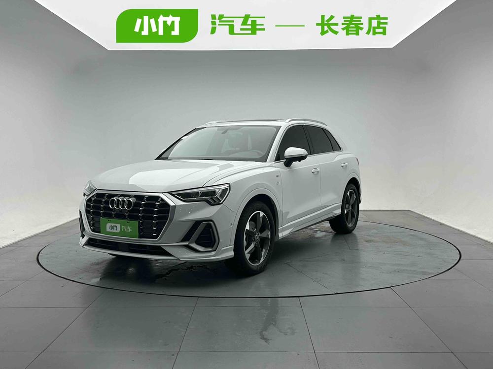 Audi Q3 2022 car image 