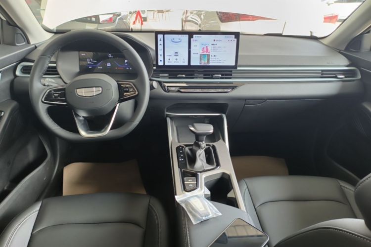 GEELY Emgrand 2026 car image #13