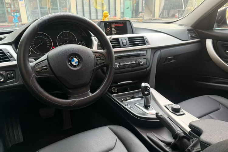 BMW 3 Series 2014 car image #14