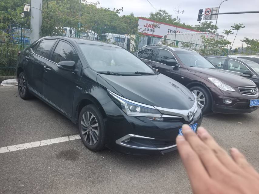 Toyota Corolla 2018 immagine di auto #2