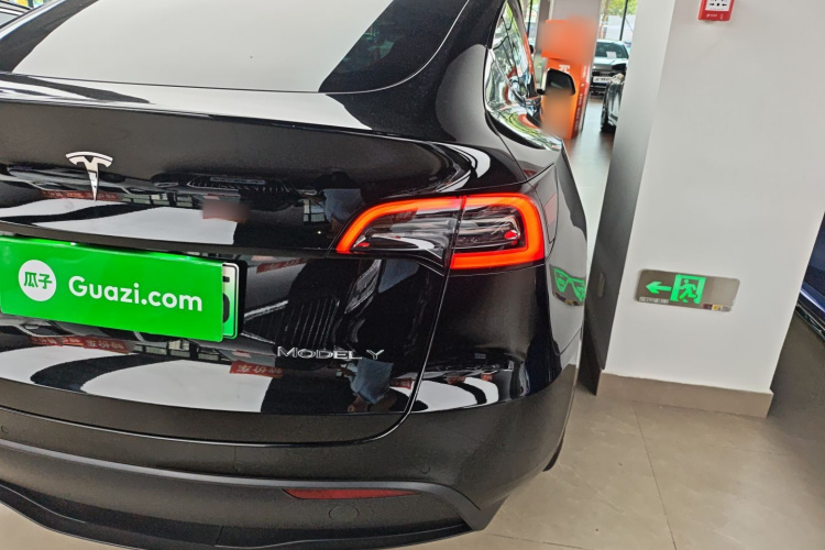 Tesla Model Y 2022 #8 Tesla Model Y 2022 immagine di auto #8