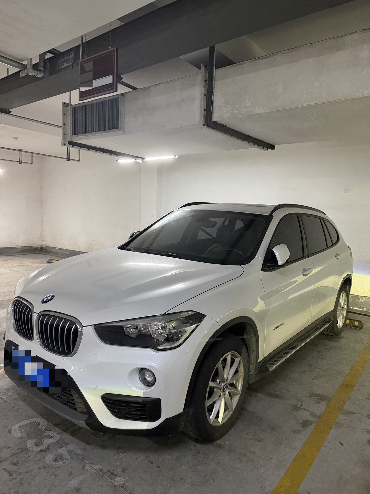 BMW X1 2017 BMW X1 2017 car image