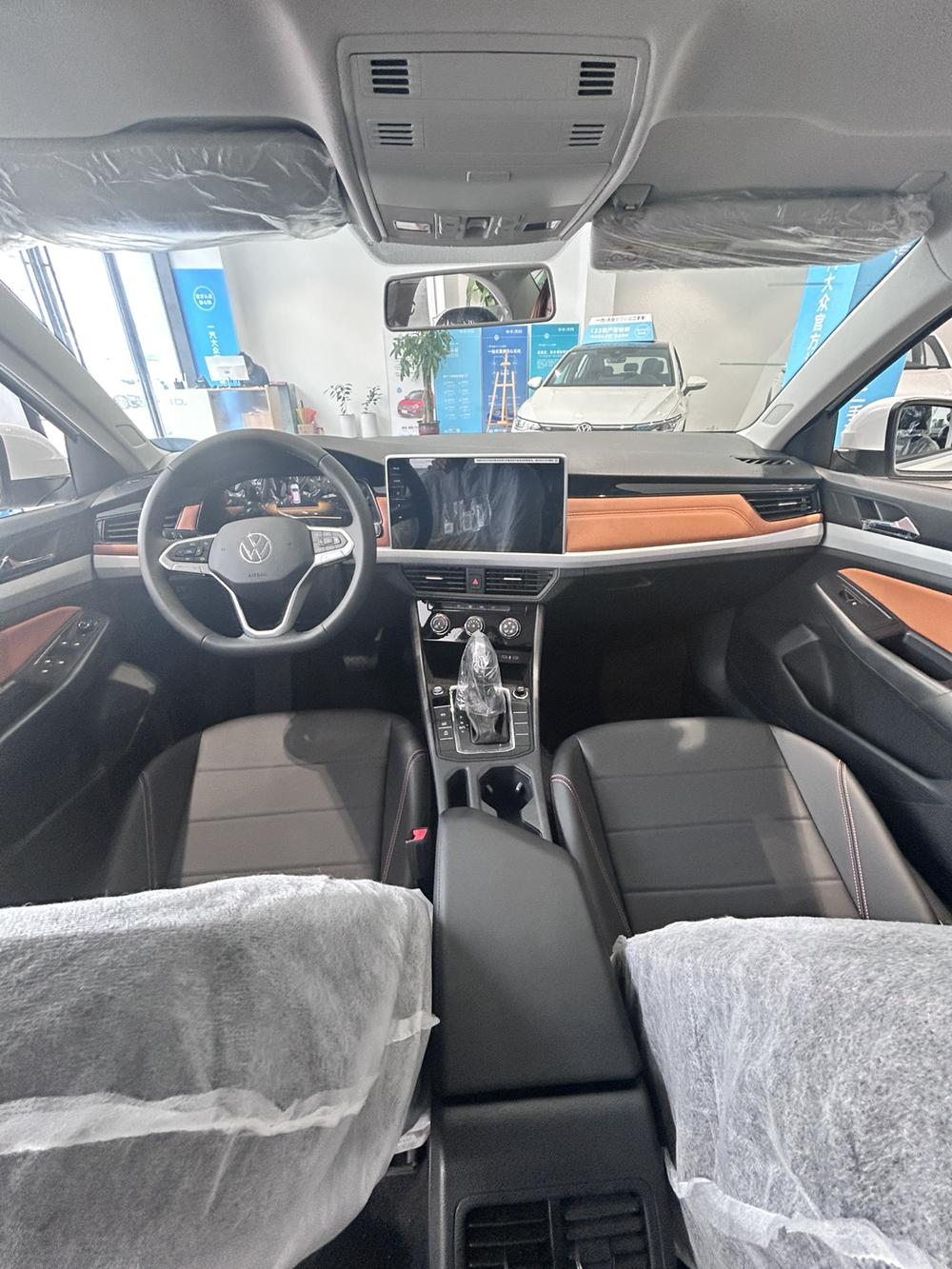 Volkswagen Bora 2025 car image #11
