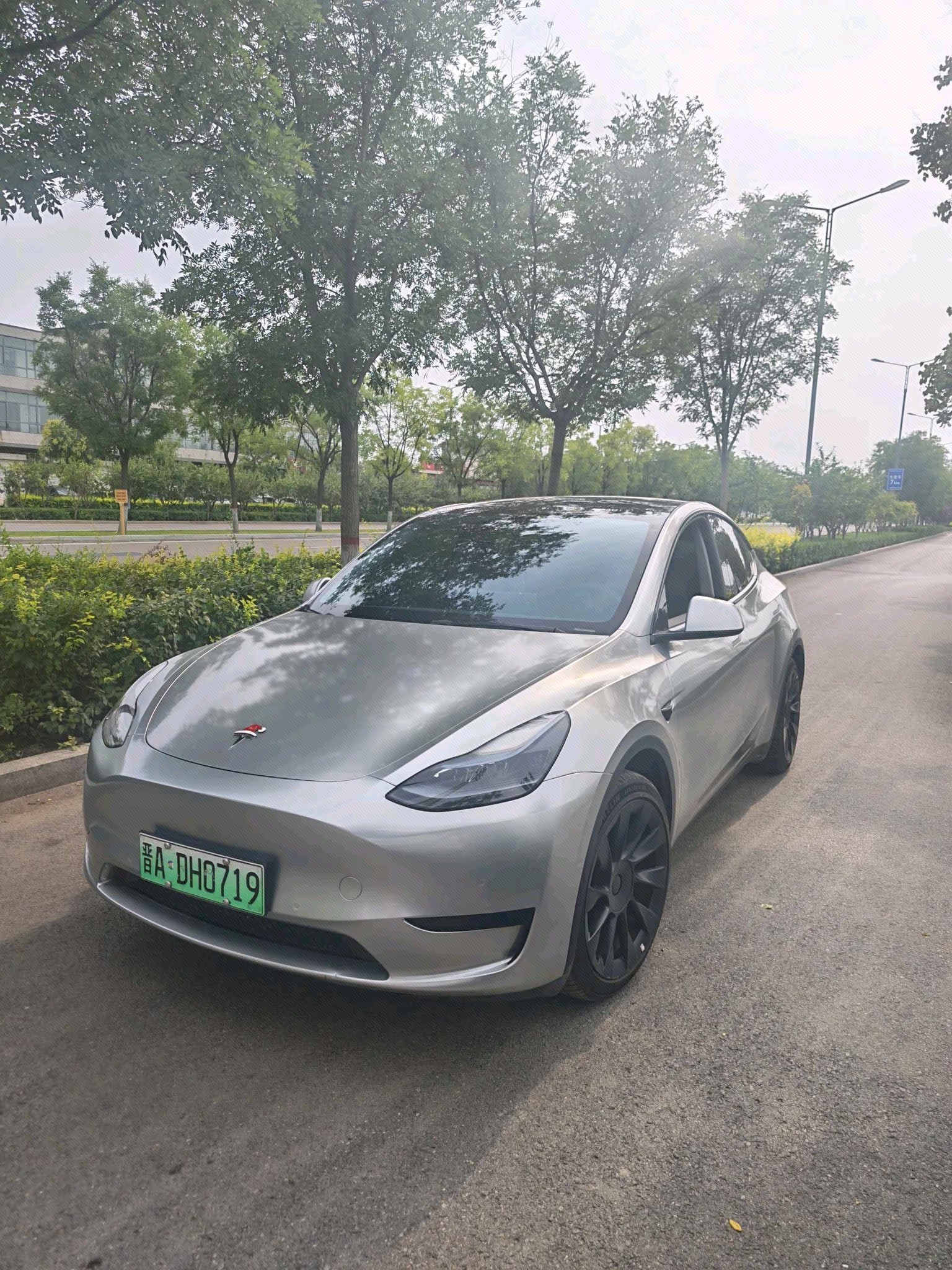 Tesla Model Y 2022 car image 