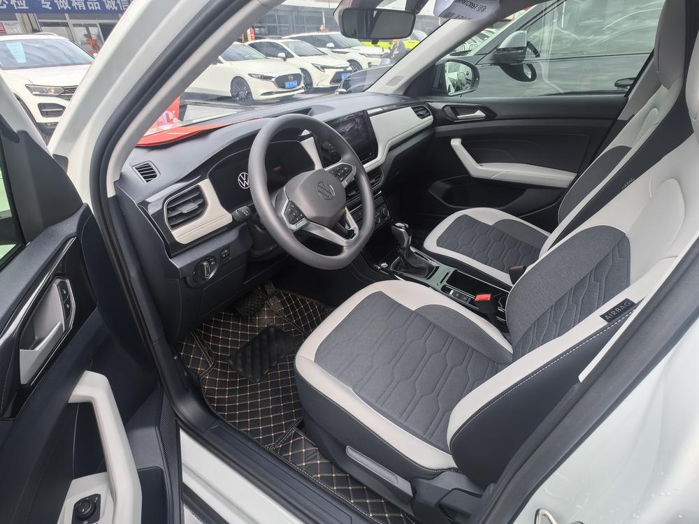Volkswagen Tharu 2024 car image #11