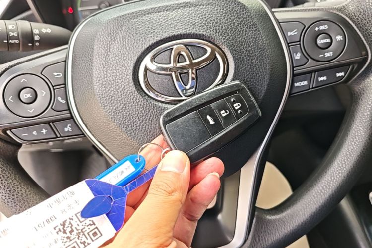 Toyota Corolla 2023 car image #9