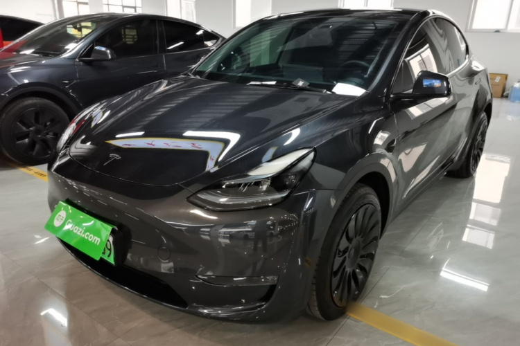 Tesla Model Y 2024 #2 Tesla Model Y 2024 immagine di auto #2