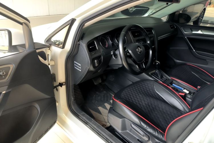 Volkswagen Golf 2015 car image #16