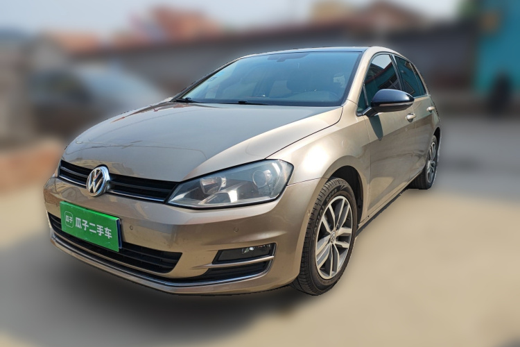 Volkswagen Golf 2017 car image #2