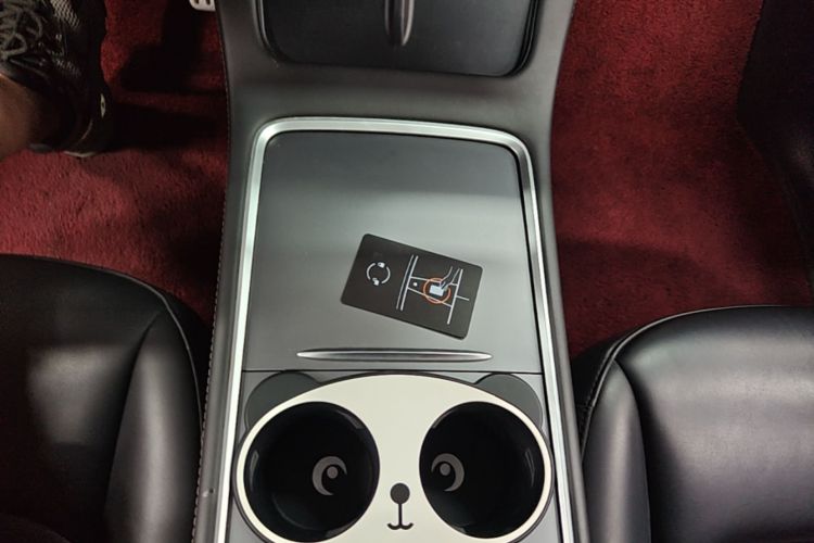 Tesla Model Y 2024 #18 Tesla Model Y 2024 car image #18