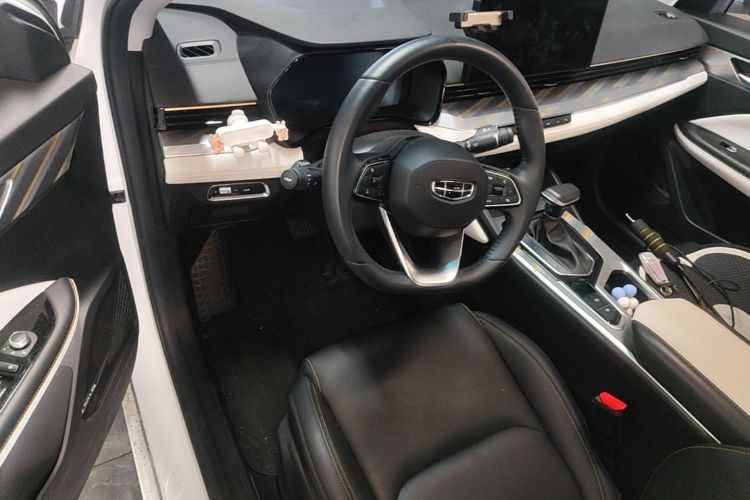 GEELY Emgrand L 2022 car image #16