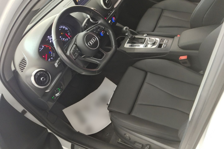 Audi A3 2018 car image #15