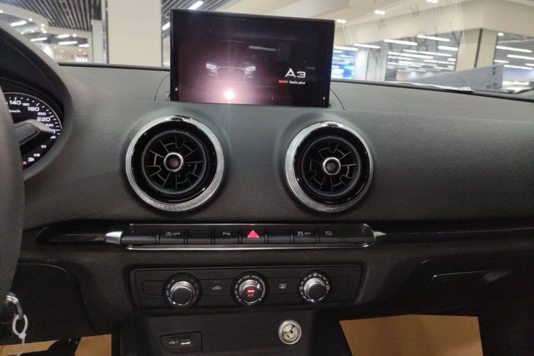 Audi A3 2019 #13 Audi A3 2019 car image #13