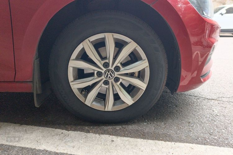 Volkswagen Polo 2021 car image #9