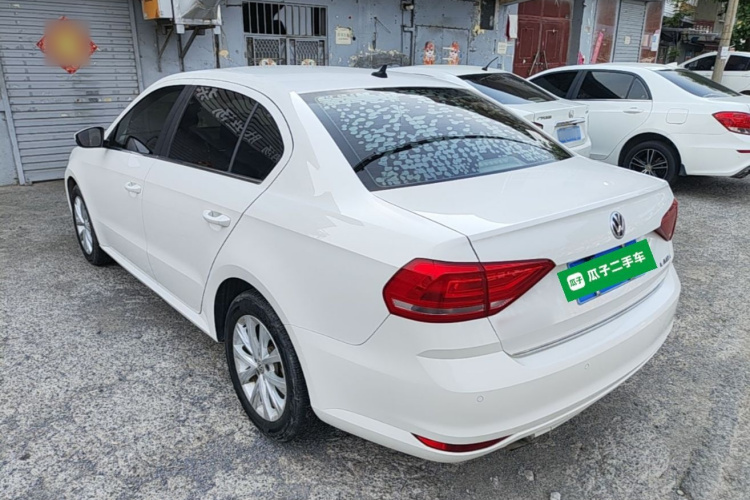 Volkswagen Lavida 2017 car image #5