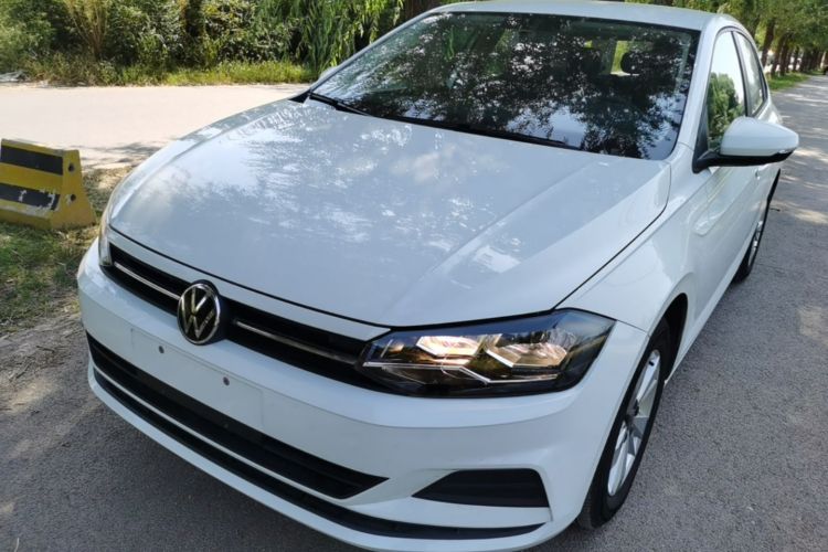 Volkswagen Polo 2023 car image #2