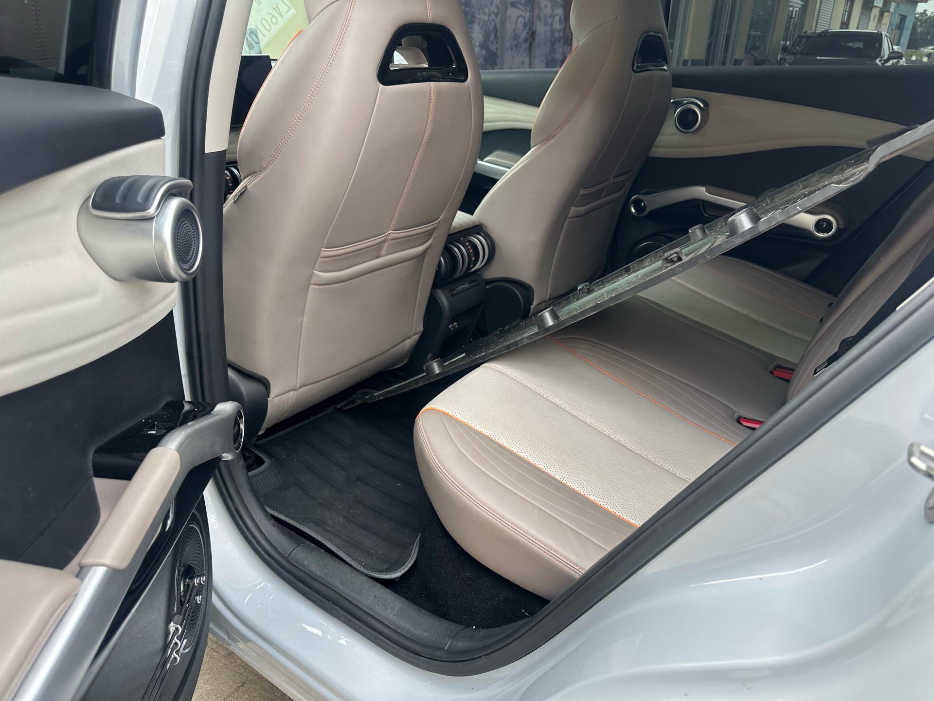 BYD Yuan Plus 2024 immagine di auto #6