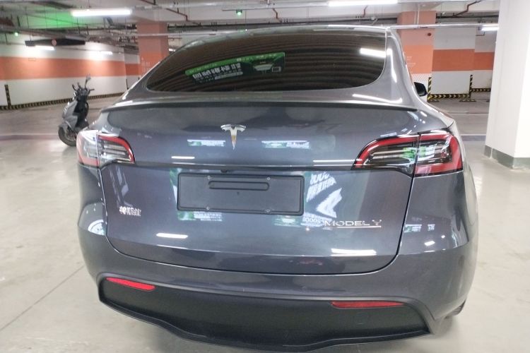 Tesla Model Y 2022 #6 Tesla Model Y 2022 car image #6