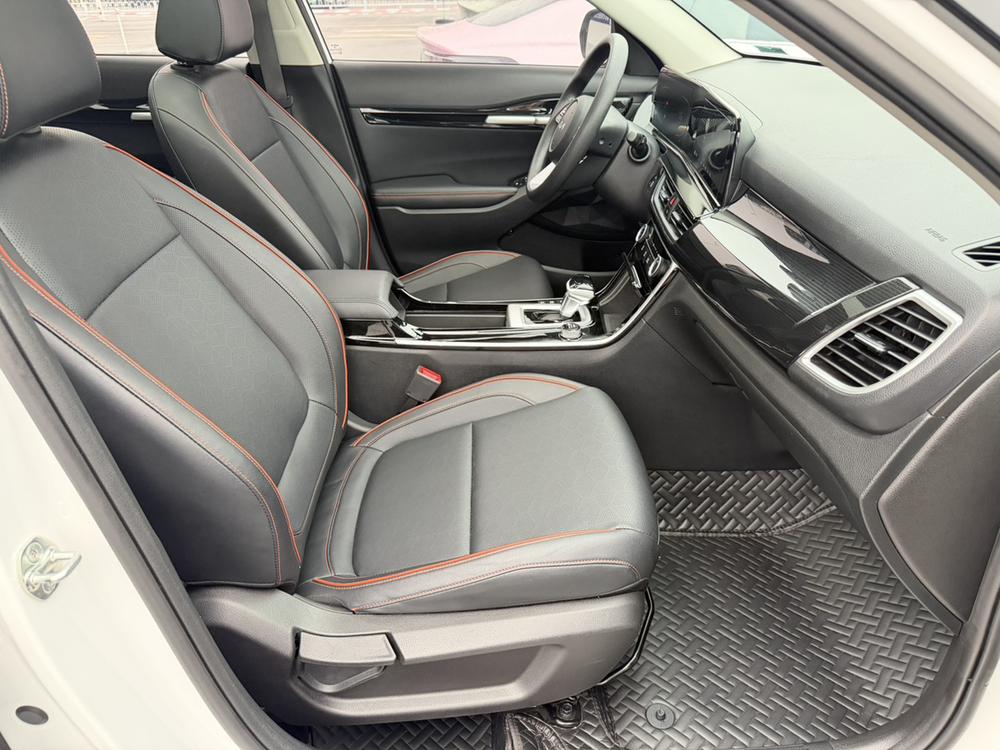Kia Seltos 2023 car image #14