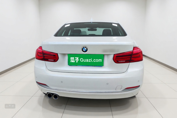 BMW 3 Series 2019 car image #6