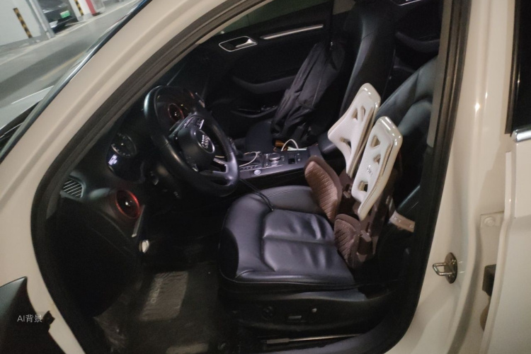 Audi A3 2019 car image #17