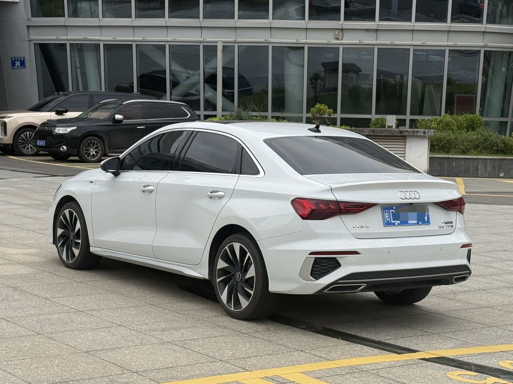 2022 immagine di auto #6