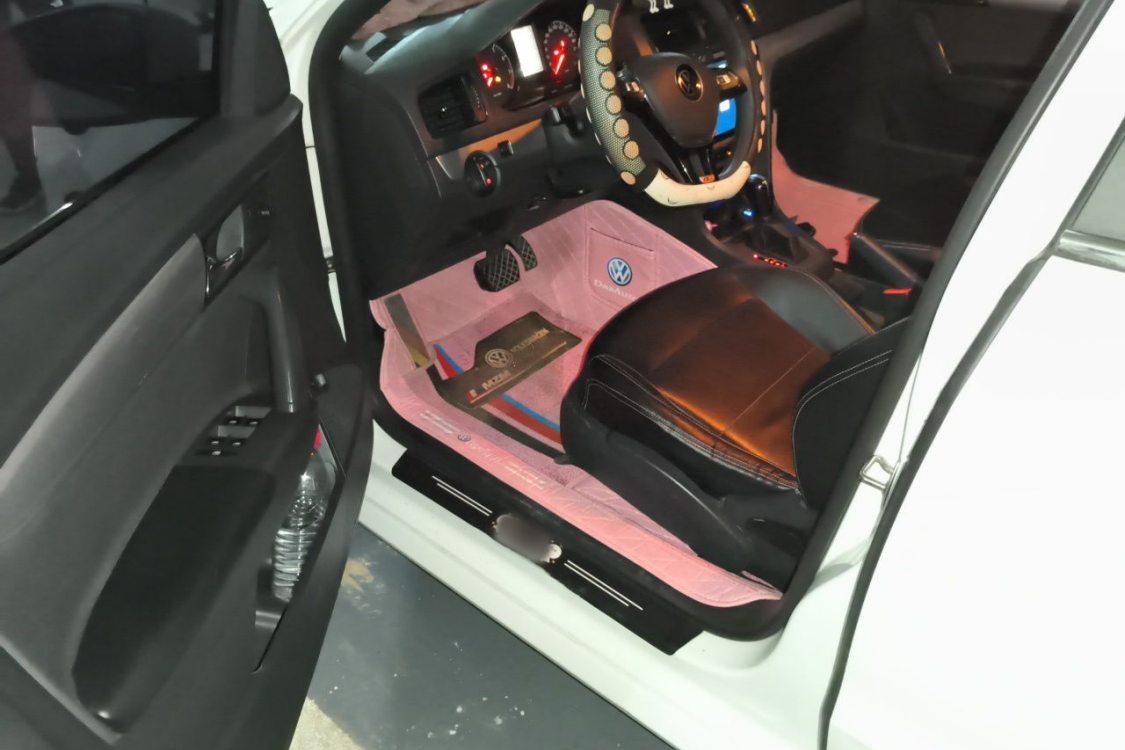 Volkswagen Lavida 2018 car image #23