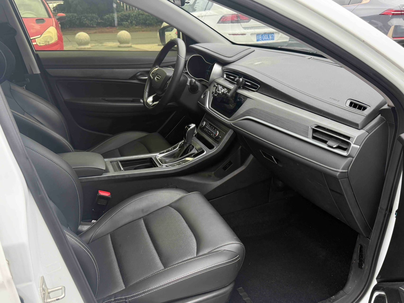 GEELY Emgrand 2021 car image #6