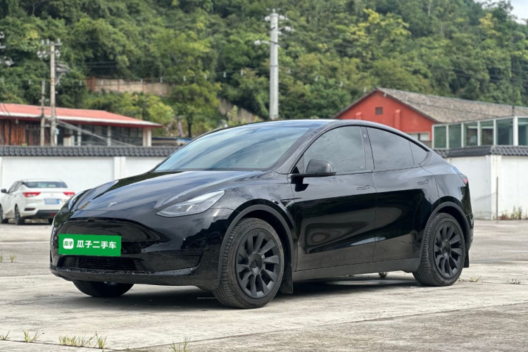 Tesla Model Y 2022 #2 Tesla Model Y 2022 car image #2