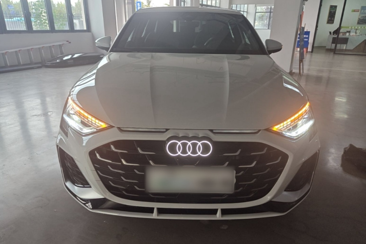 Audi A3 2025 صورة سيارة #3