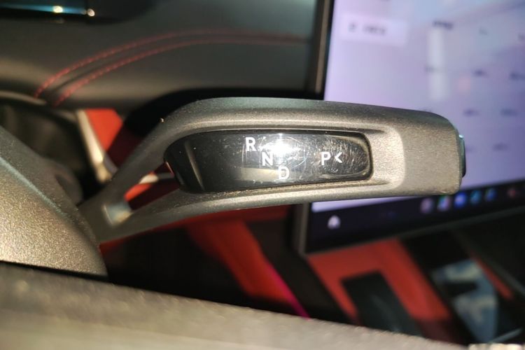 MI SU7 2024 immagine di auto #14