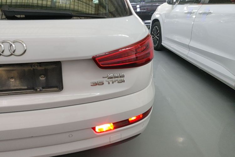 Audi Q3 2018 #8 Audi Q3 2018 car image #8