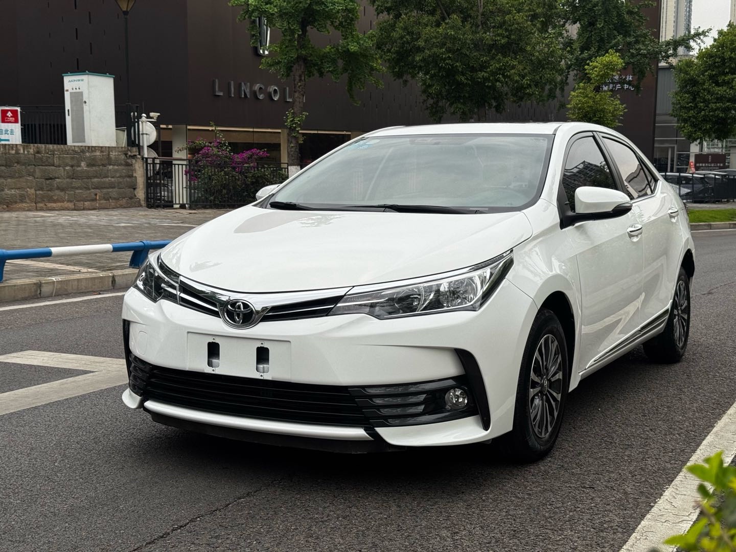 Toyota Corolla 2017 car image 