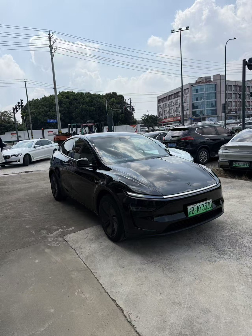 Tesla Model Y 2026 Tesla Model Y 2026 car image