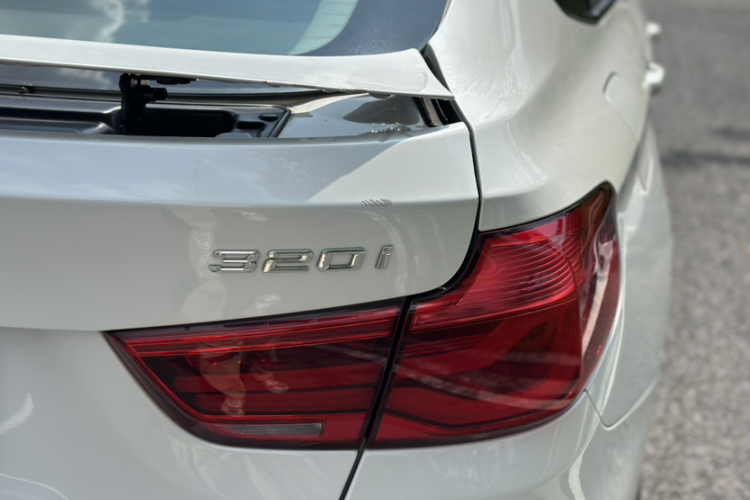 BMW 3 Series GT 2017 #8 BMW 3 Series GT 2017 car image #8