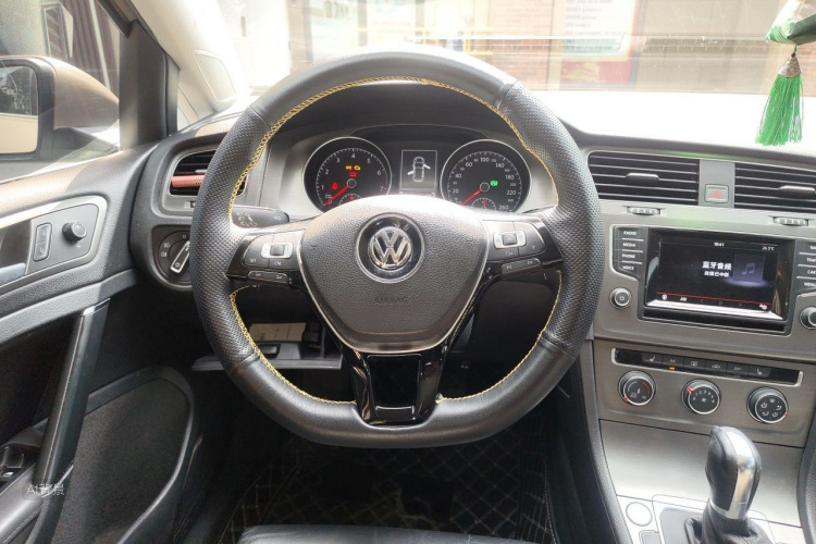 Volkswagen Golf 2015 immagine di auto #12