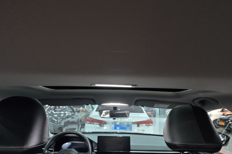 GEELY Emgrand 2022 #18 GEELY Emgrand 2022 car image #18