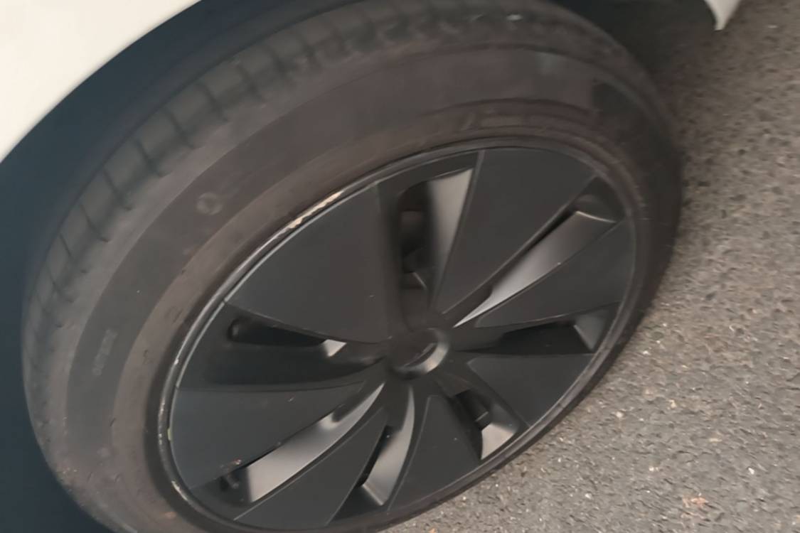 Tesla Model 3 2024 imagen de coche #30
