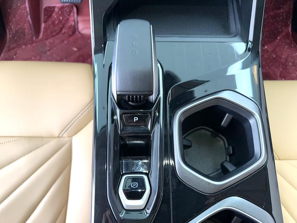 GEELY Boyue L 2023 car image #16