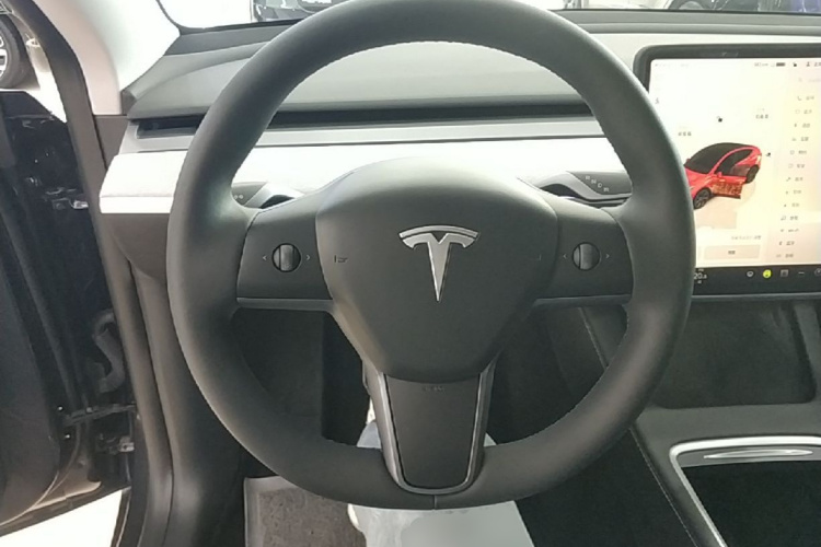 Tesla Model Y 2024 #15 Tesla Model Y 2024 immagine di auto #15