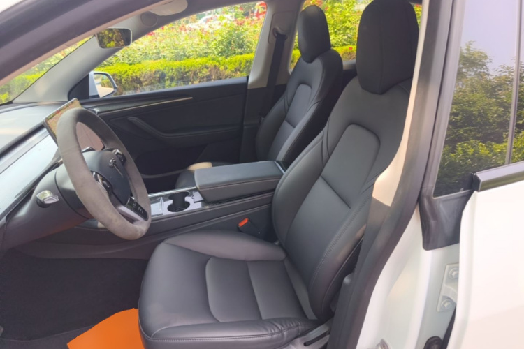Tesla Model Y 2021 #15 Tesla Model Y 2021 car image #15
