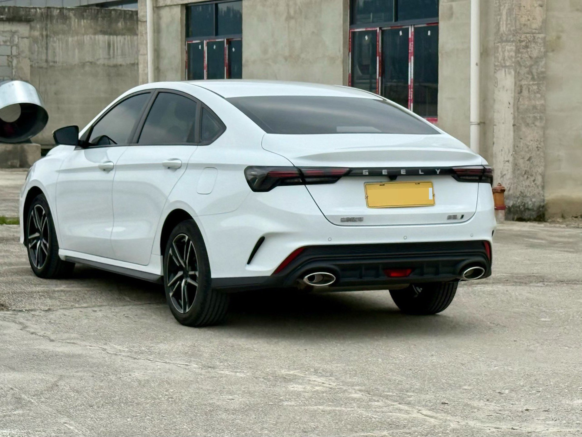 GEELY Binray 2024 #7 GEELY Binray 2024 изображение автомобиля #7