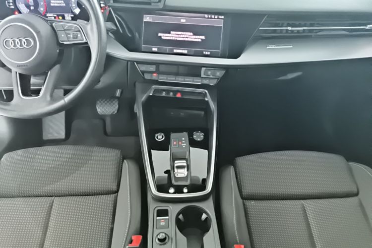 Audi A3 2021 immagine di auto #13