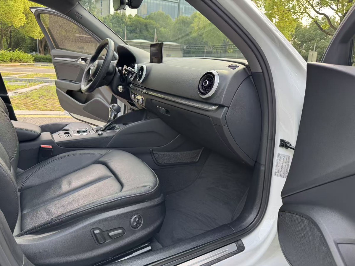 Audi A3 2017 immagine di auto #13