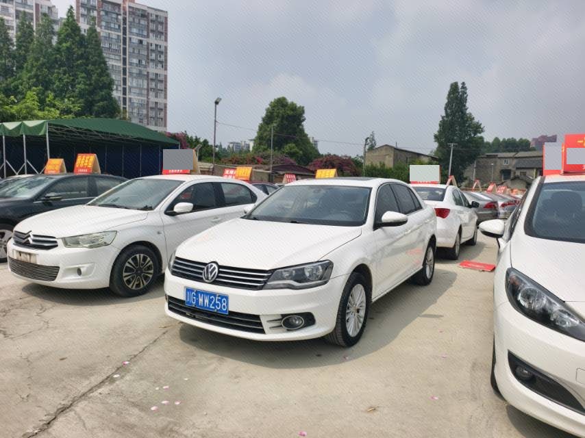 Volkswagen Bora 2015 car image 