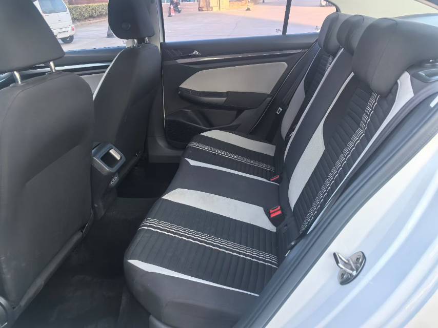 2026 #5 2026 immagine di auto #5