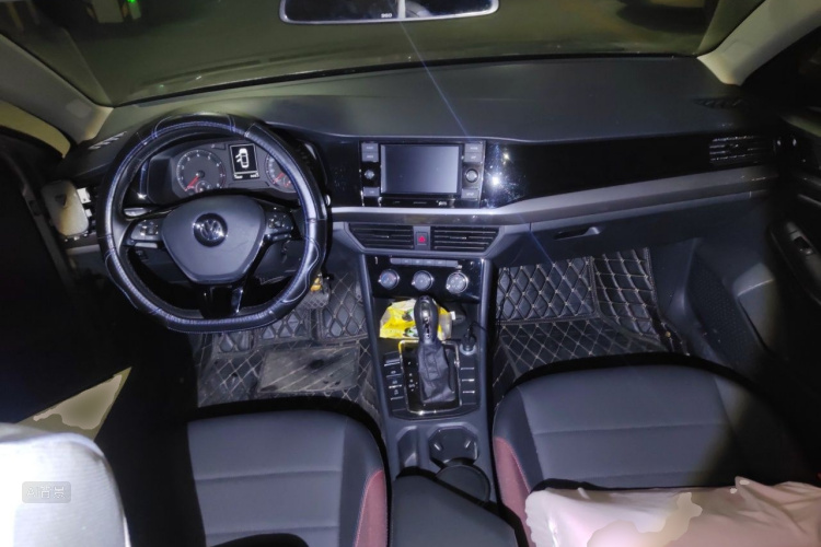 Volkswagen Bora 2019 car image #11