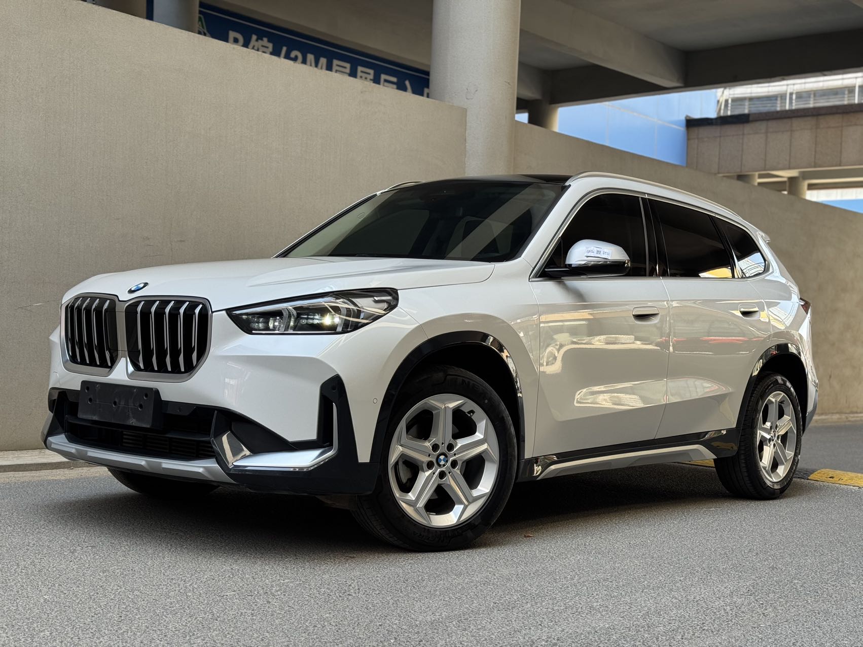 BMW X1 2023 BMW X1 2023 car image